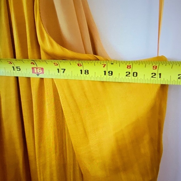 Stunning NWT 100% Silk Midi Dress, Color: Golden Yellow, & Size: 16 - Picture 14 of 16